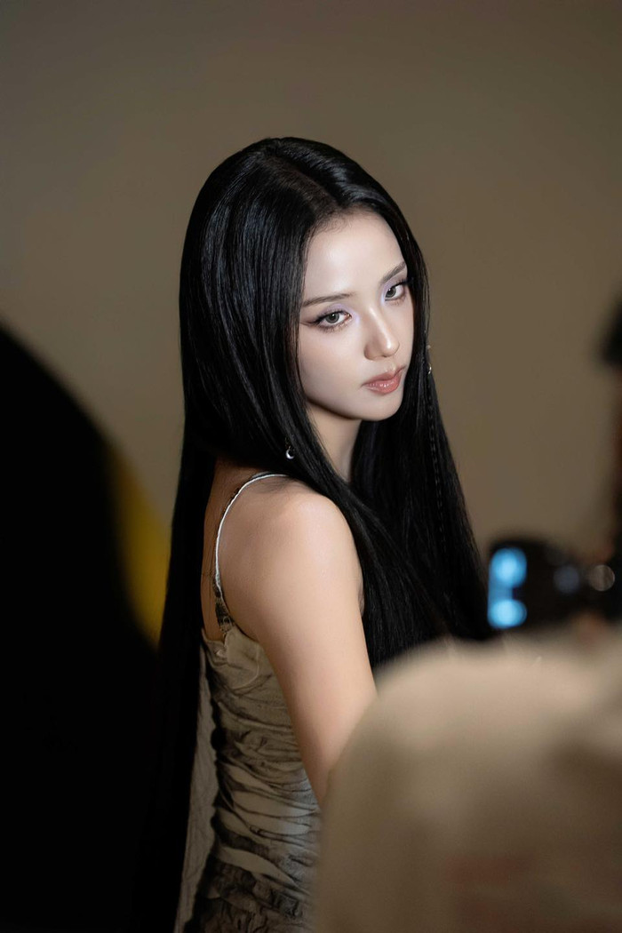 Thần thái và vẻ đẹp của Jisoo (BLACKPINK) gây thương nhớ cộng đồng mạng (Ảnh: ISNV).