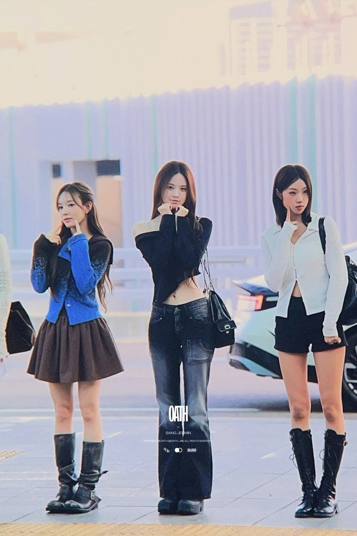 Nữ ca sĩ sinh năm 2005 gây sốt với vòng eo nhỏ đến khó tin, gương mặt chuẩn 'búp bê sống' Ảnh 1