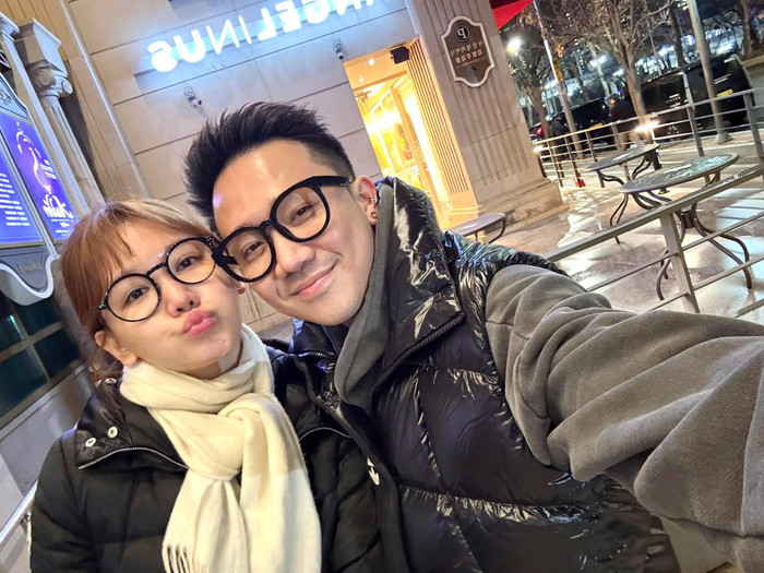 Trấn Thành và Hari Won là một trong những cặp đôi được công chúng yêu thích (Ảnh: FBNV).