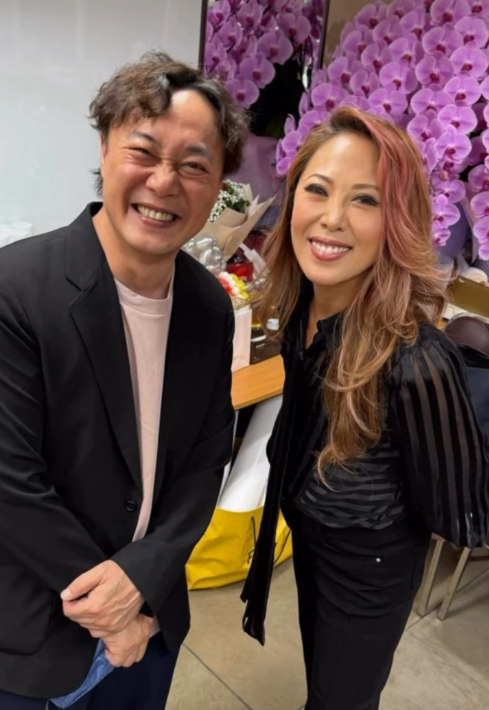 Nữ ca sĩ nổi tiếng bị ung thư vú, phải cắt bỏ hoàn toàn vòng 1 Ảnh 4