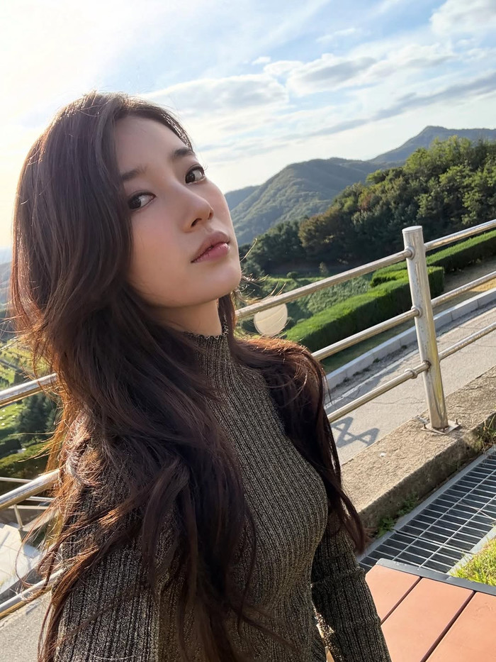 Suzy khá cởi mở khi chia sẻ ảnh đời thường. Ảnh: IGNV