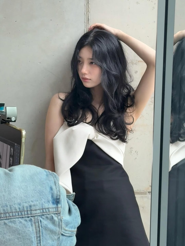 Nhan sắc của Suzy thường là chủ đề được khán giả bàn tán trên mạng xã hội. Ảnh: IGNV