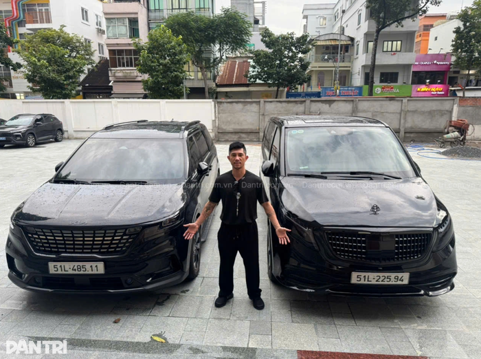 Hai ô tô của Ngân 98 bị cảnh sát tạm giữ. (Nguồn: Dân trí)