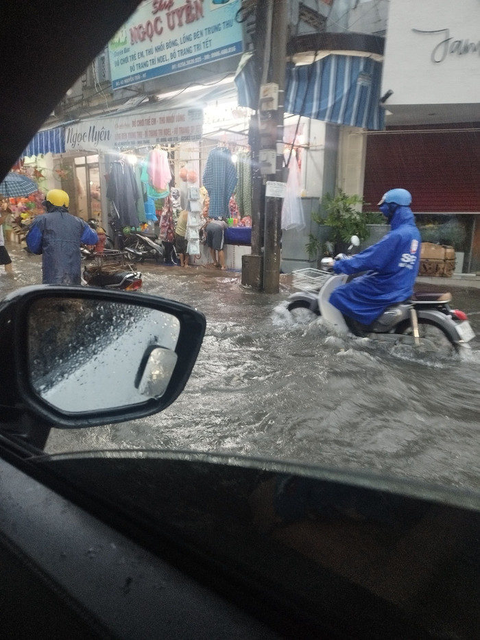 Ảnh do người dân chia sẻ trên mạng xã hội