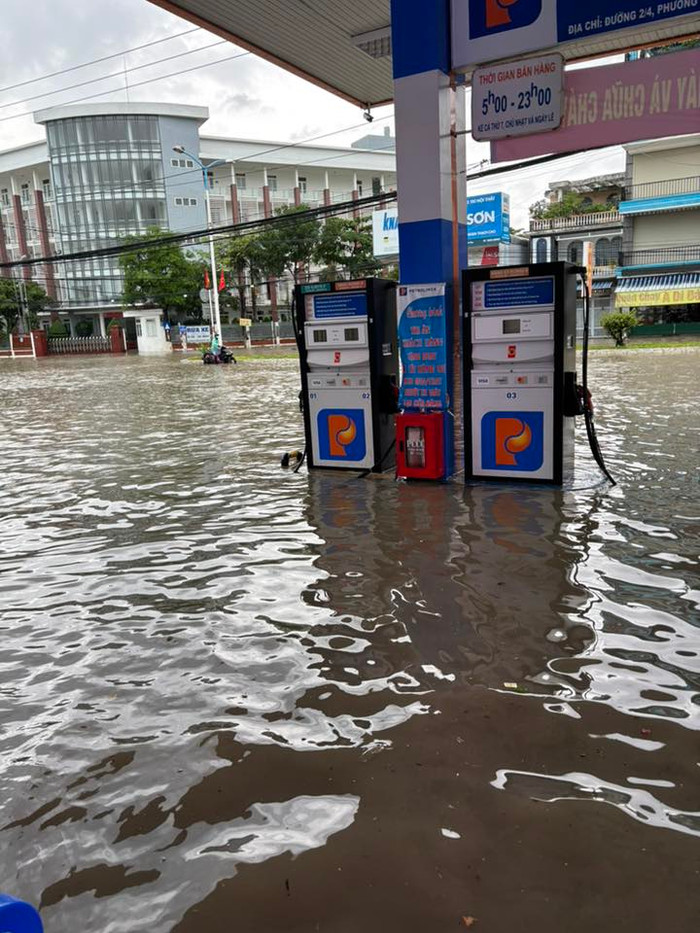 Ảnh do người dân chia sẻ trên mạng xã hội