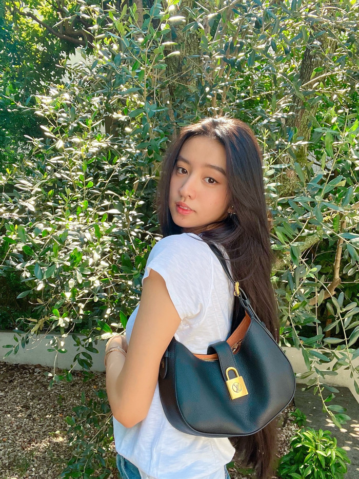 Nữ nhạc sĩ xinh đẹp bậc nhất showbiz trở thành 'thiên thần nội y', xem trọn bộ ảnh ai cũng xuýt xoa đẹp không tì vết Ảnh 2