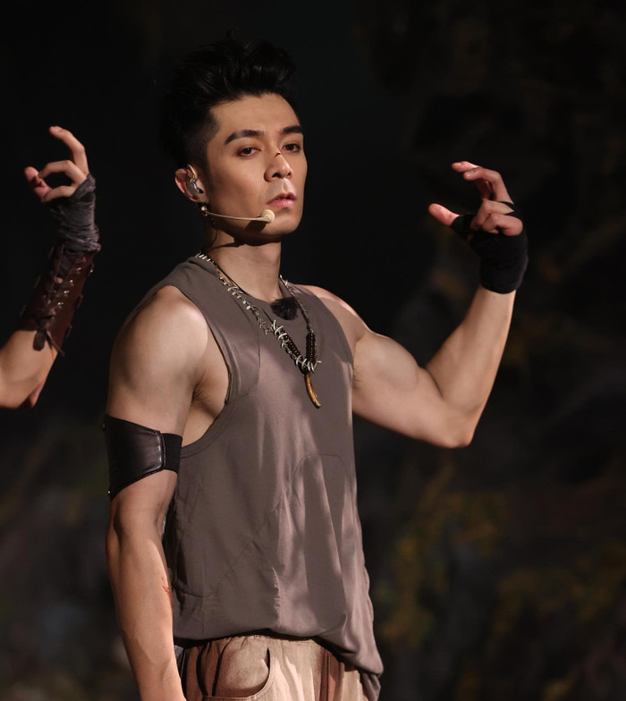 Nam ca sĩ mua biệt thự hơn 100 tỷ đồng tặng vợ vì sinh được con gái Ảnh 1