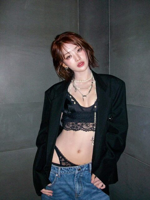 Nữ ca sĩ diện đồ khoe nội y lộ liễu khi đi sự kiện, cư dân mạng chỉ trích gay gắt Ảnh 3