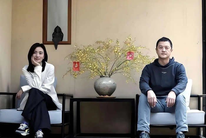 Lý Á Bằng và vợ kém 19 tuổi Hải Hà Kim Hỷ.