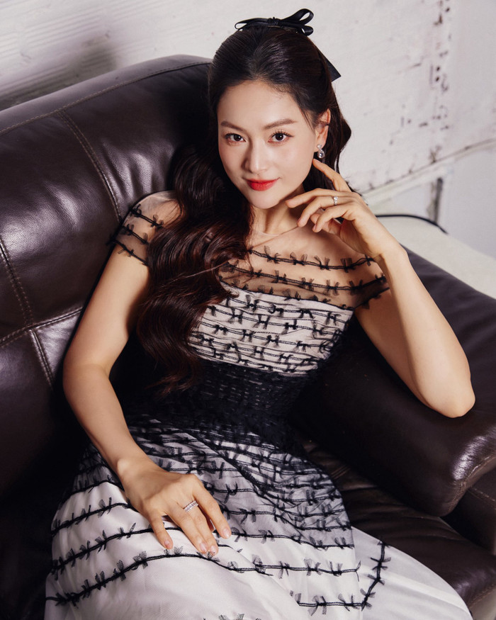 Vừa qua, nữ diễn viên cho biết chồng cũ đã nộp đơn kháng cáo sau khi tòa xử vụ ly hôn giữa hai người. (Ảnh FBNV)