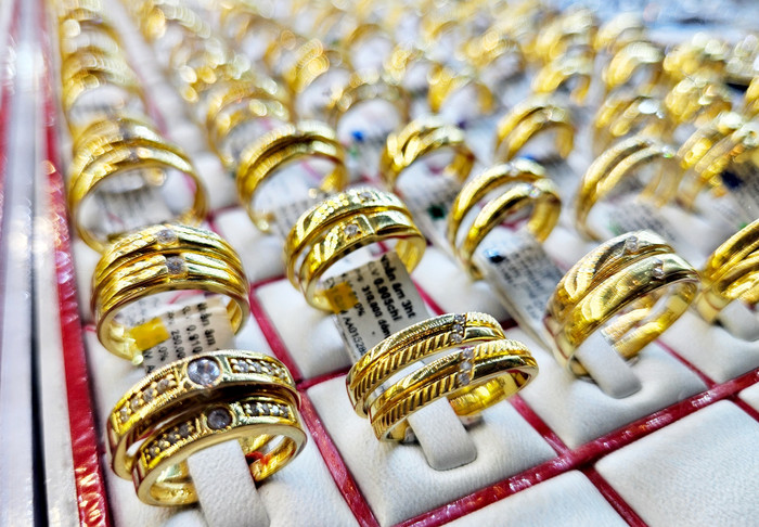 Giá vàng hôm nay (19/10): Vàng nhẫn đảo chiều sau đỉnh, thị trường vẫn nóng rực Ảnh 1