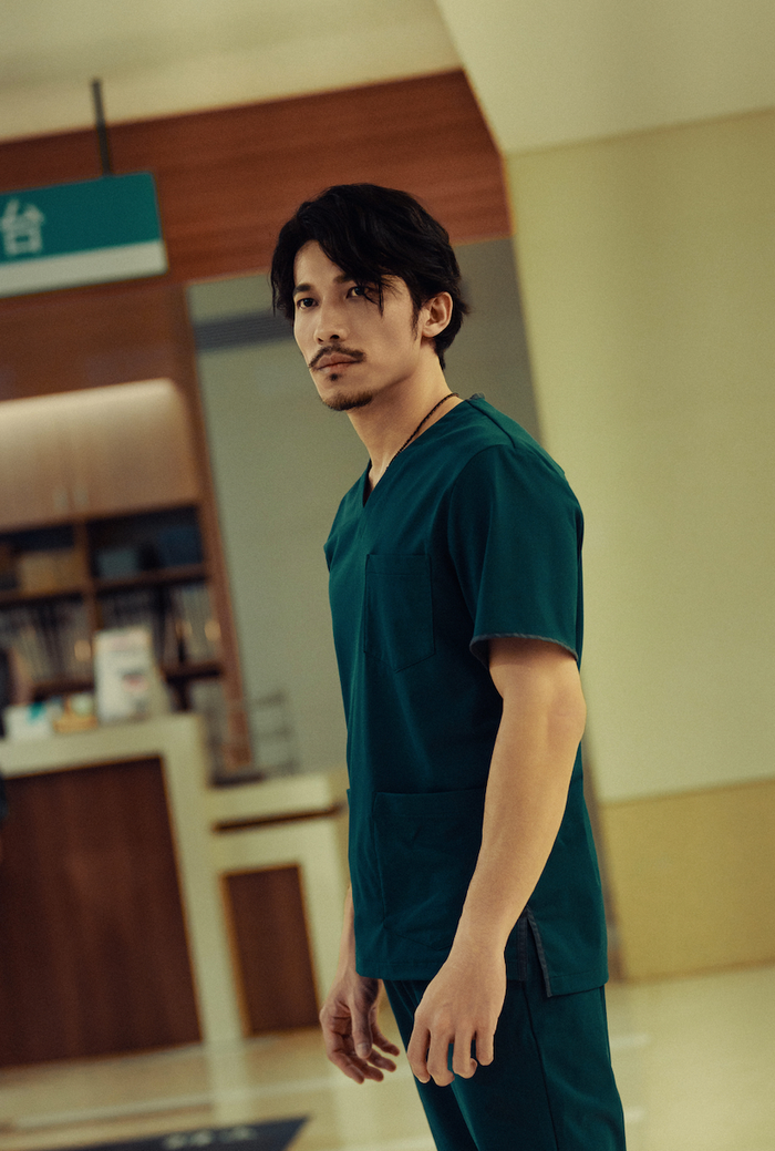 Vai diễn trong bộ phim Bác sĩ tha hương giúp Liên Bỉnh Phát khẳng định vị thế của mình ở màn ảnh quốc tế.