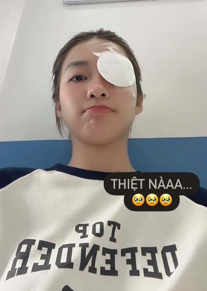 Khả Ngân từng có quãng thời gian liên tục gặp biến cố sức khoẻ, ngoại hình gầy gò khiến khán giả lo lắng.