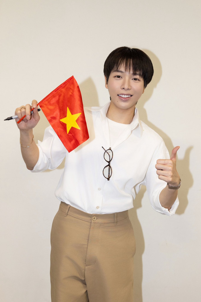 Đức Phúc góp 1 tỷ đồng vào hoạt động cứu trợ thiên tai. (Ảnh FBNV)