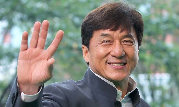 Thành Long được ví như tượng đài của làng giải trí Hoa Ngữ.