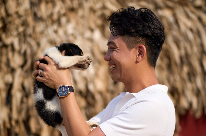 Đại gia Minh Nhựa sở hữu những chiếc đồng hồ hàng tỷ đồng. (Ảnh: FBNV)