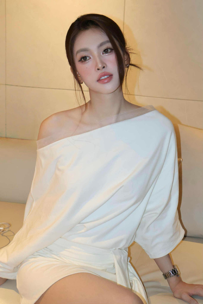 Hành động đẹp của Tiểu Vy đã nhận được nhiều lời khen từ công chúng. Ảnh: FBNV