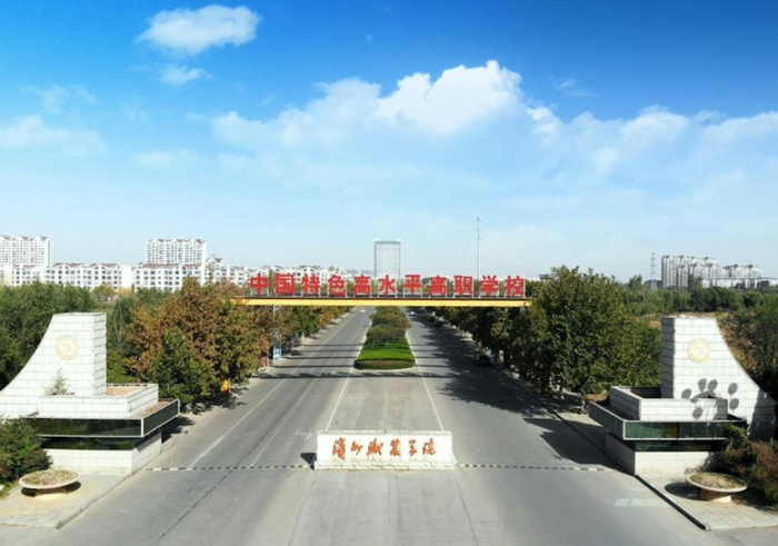 Hơn 400 sinh viên bỗng dưng mắc cùng một căn bệnh, nhà trường khẩn cấp xử lý Ảnh 1