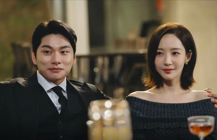 Nam diễn viên Lee Yi Kyung được nhiều khán giả Việt biết đến sau khi đóng phim Cô đi mà lấy chồng tôi. Ảnh chụp màn hình