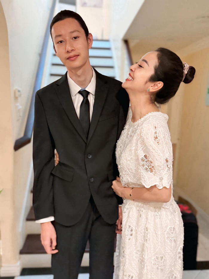 Con trai Jennifer Phạm chuẩn bị học Đại học ở nước Mỹ. Ảnh: FBNV
