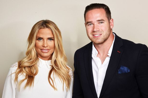 Nữ người mẫu Katie Price bất ngờ bị réo tên trước cáo buộc của chồng cũ.