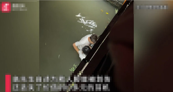Cứu người khỏi vụ đuối nước nước giữa đêm rồi đăng clip lên mạng, người đàn ông gặp rắc rối Ảnh 3 Cứu người khỏi vụ đuối nước nước giữa đêm rồi đăng clip lên mạng, người đàn ông gặp rắc rối Ảnh 3