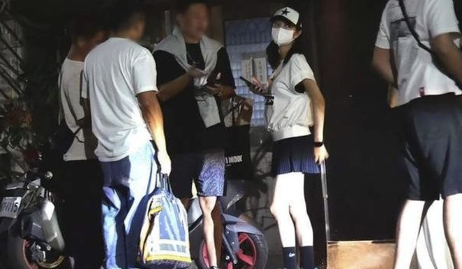 Nhiều khán giả bàn luận trái chiều trước loạt ảnh đời tư mới đây của An Dĩ Hiên. (Ảnh Sohu)