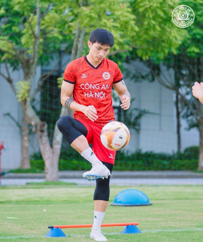 Cái giá cho Đoàn Văn Hậu Ảnh 1