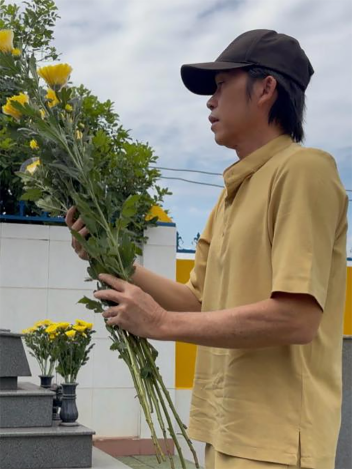 Nhiều khán giả nhận xét Hoài Linh trông 'có da có thịt' hơn so với trước đây.