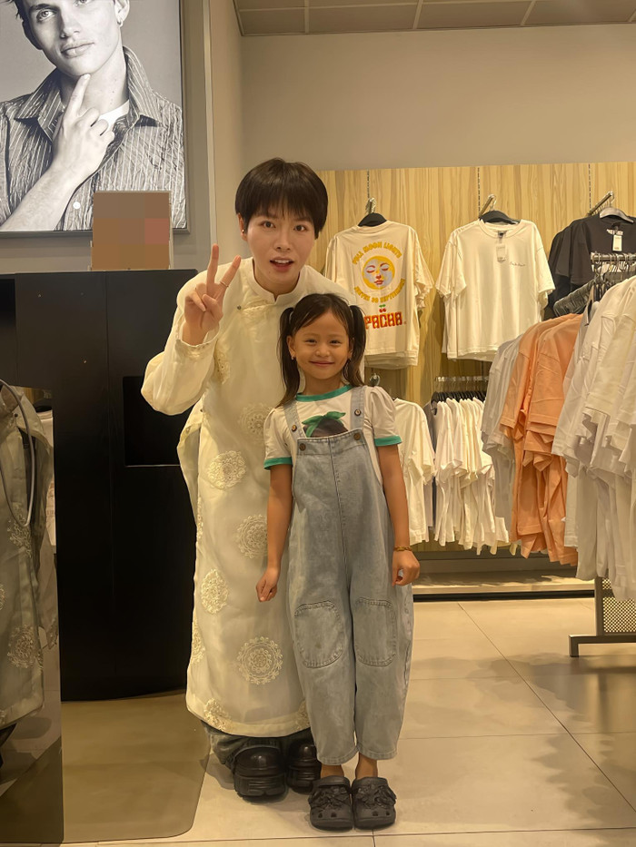 Nữ ca sĩ 7 tuổi đã được Mỹ Tâm nâng đỡ, Đức Phúc cũng phải chụp hình cùng Ảnh 6