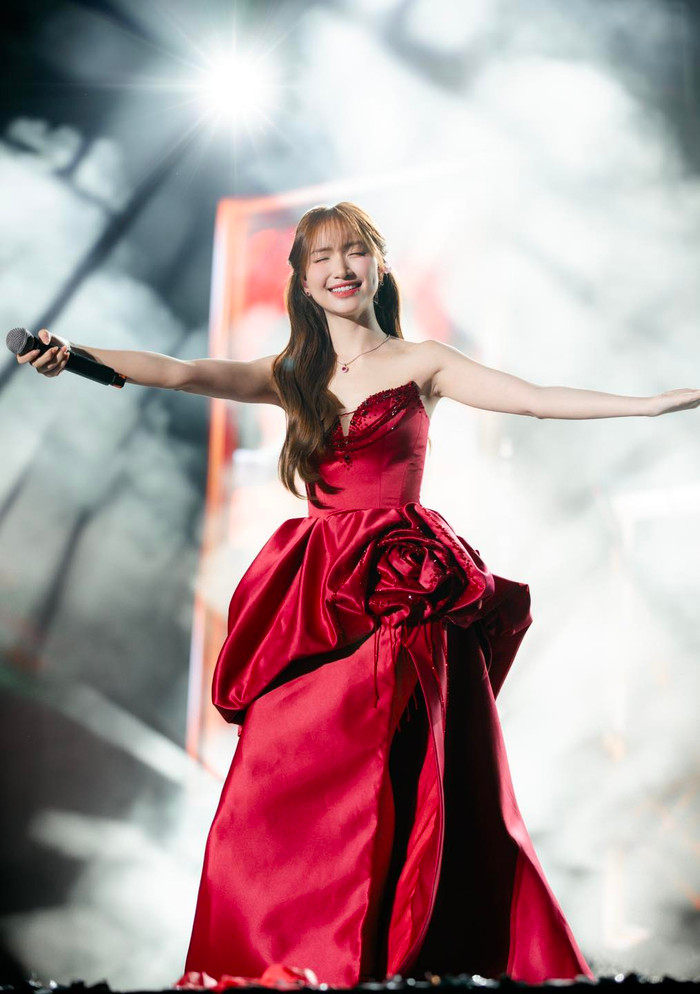 Hòa Minzy đang ngày càng khẳng định bản thân trên con đường nghệ thuật (Ảnh: FBNV).