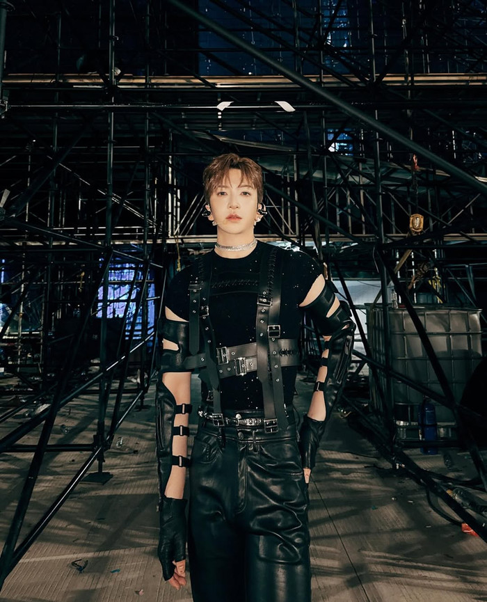 Nam ca sĩ nổi tiếng nay rơi vào cảnh hết thời, phải lên mạng 'cầu cứu' khán giả vì ế vé Ảnh 1