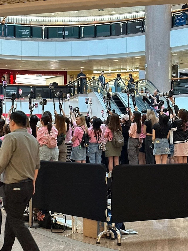 Nam ca sĩ nổi tiếng nay rơi vào cảnh hết thời, phải lên mạng 'cầu cứu' khán giả vì ế vé Ảnh 3