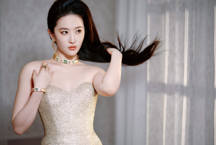 Lưu Diệc Phi luôn xuất hiện trước khán giả với hình ảnh chỉn chu, xinh đẹp. Ảnh: Weibo