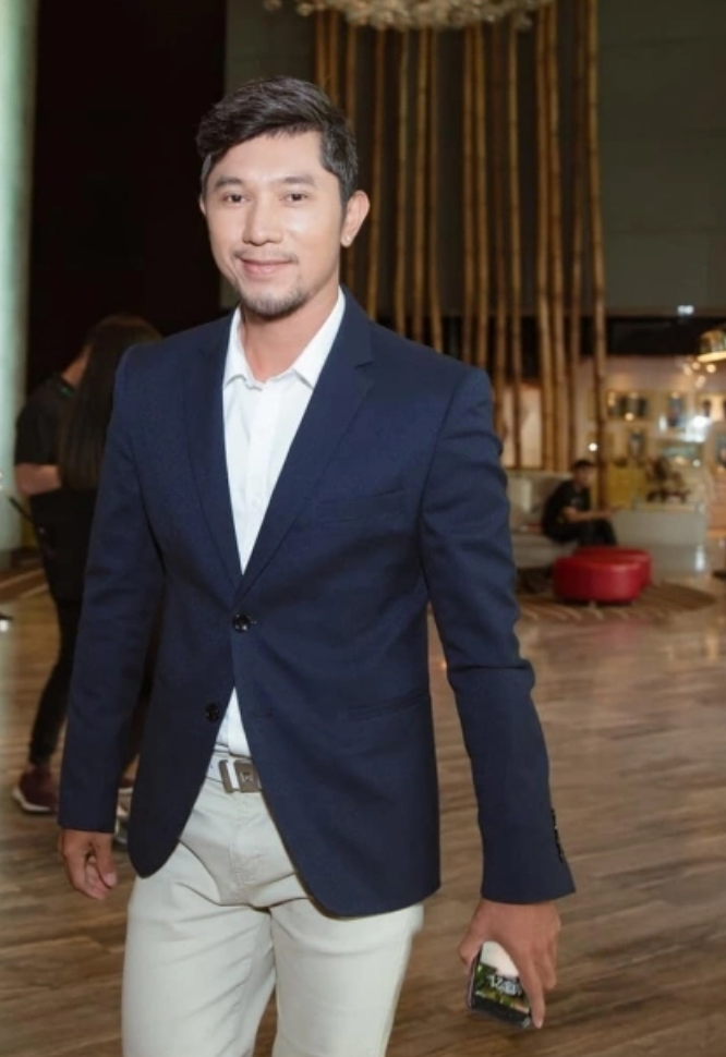 Lương Bằng Quang sau phẫu thuật thẩm mỹ dần thay đổi phong cách lịch lãm và chỉn chu hơn.