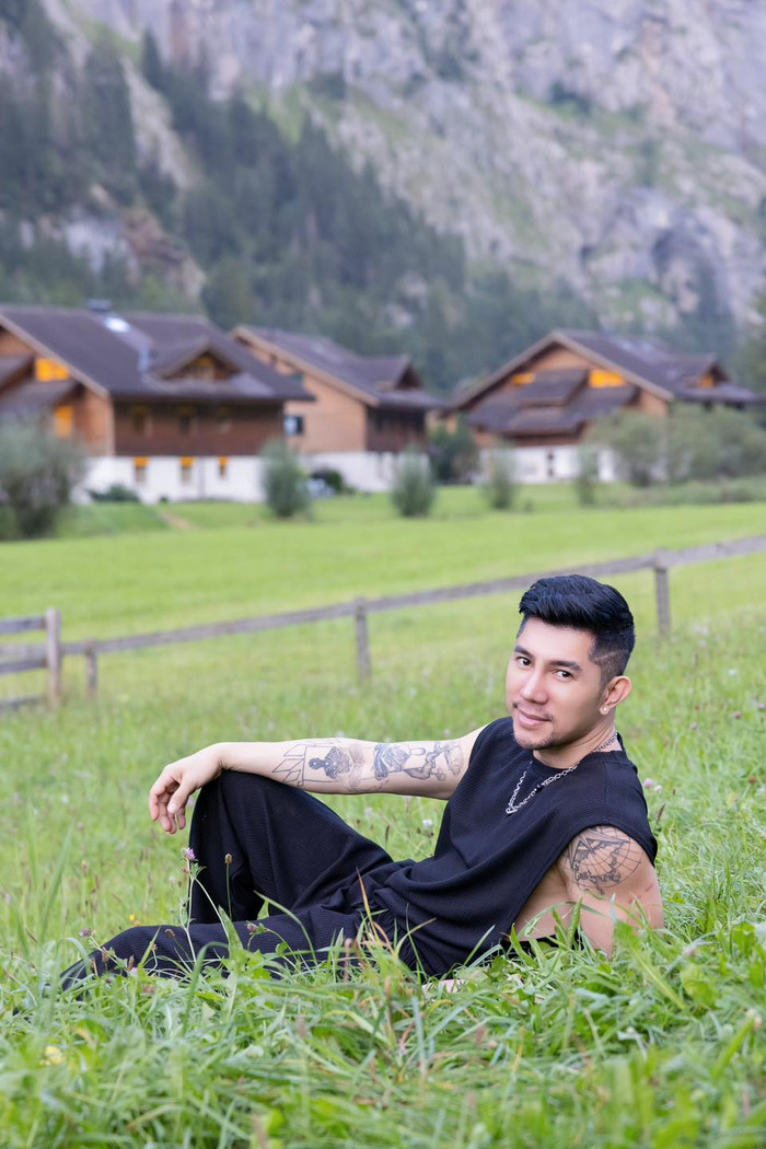 Hiện những hình ảnh ngày xưa của Lương Bằng Quang đang được lan truyền trở lại trên mạng xã hội (Ảnh: FBNV).