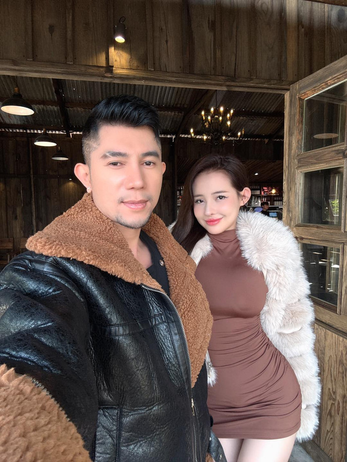 Lương Bằng Quang và Ngân 98 thường check-in ở những địa điểm du lịch sang chảnh. Ảnh: FBNV