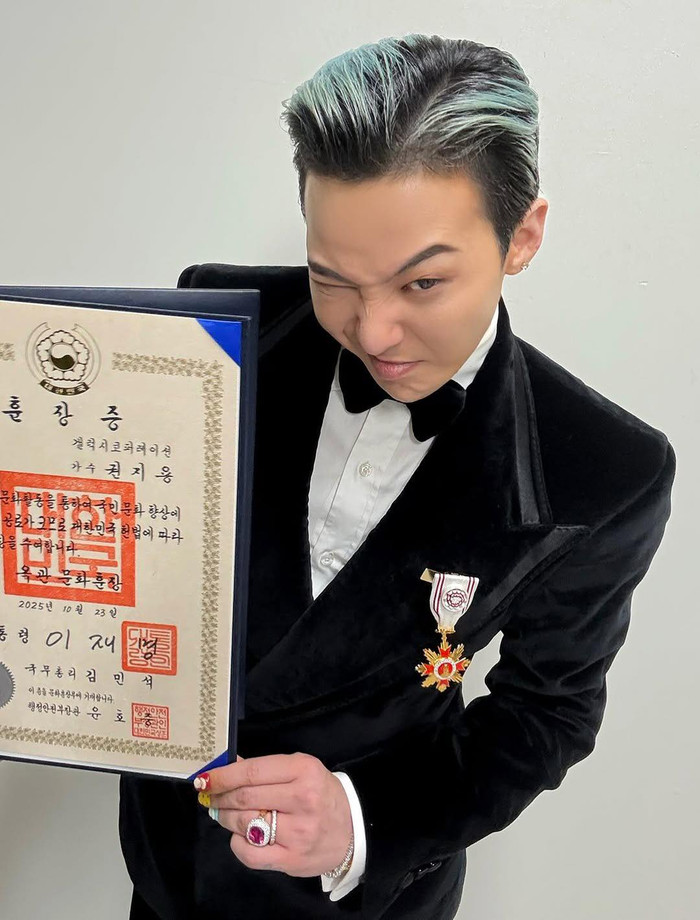G-Dragon được trao Huân chương Văn hóa Hàn Quốc hạng OK-gwan.