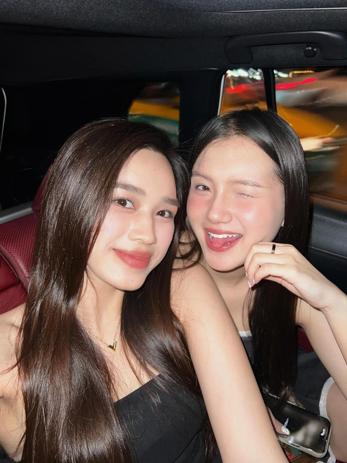 Phù dâu xinh đẹp nhất đám cưới Hoa hậu Đỗ Thị Hà: Là hoa khôi áo dài, tốt nghiệp ĐH Thương mại Ảnh 3