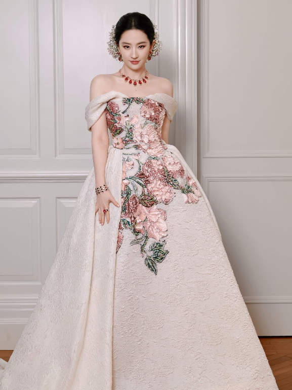 Lưu Diệc Phi được mệnh danh là 'thần tiên tỷ tỷ' của Cbiz. (Nguồn: Weibo)