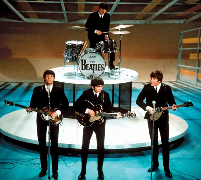Taylor Swift có 'vĩ đại hơn' huyền thoại The Beatles? Ảnh 5