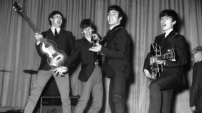 Taylor Swift có 'vĩ đại hơn' huyền thoại The Beatles? Ảnh 3