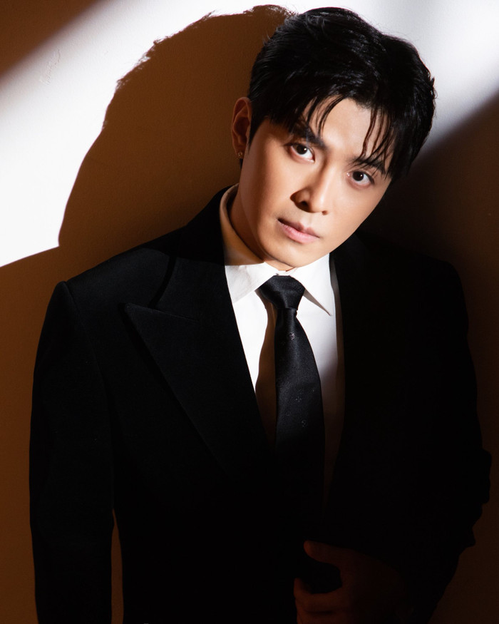 Gin Tuấn Kiệt nỗ lực làm việc sau khi có con. Ảnh: FBNV