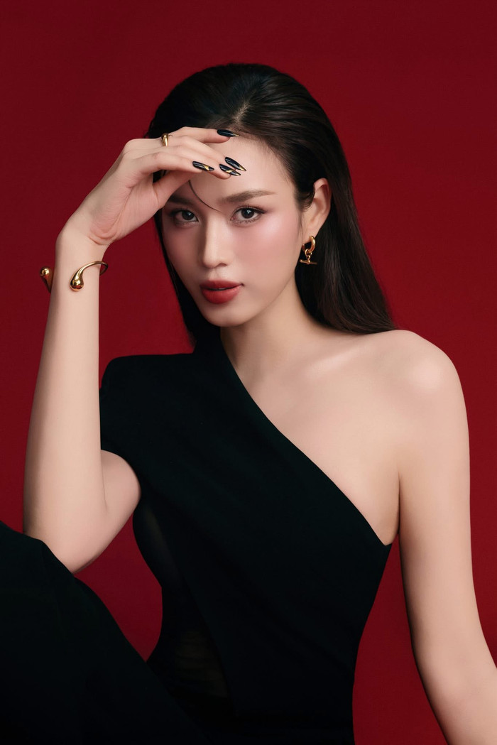 Nhan sắc Đỗ Thị Hà hiện tại. Ảnh: FBNV