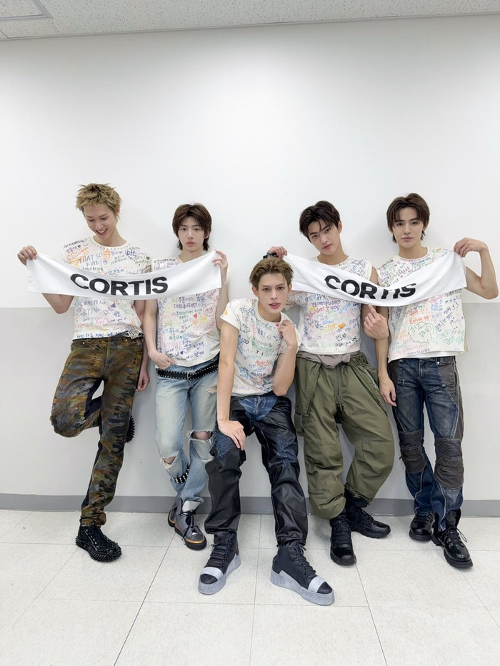 CORTIS bày tỏ tình cảm với BTS và TXT, dân mạng khen ngợi: 'Có thái độ đúng sẽ giúp đi xa' Ảnh 4