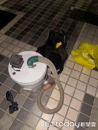 Treo mũ bảo hiểm qua đêm, người phụ nữ sốc nặng khi phát hiện cảnh tượng kinh hoàng Ảnh 2