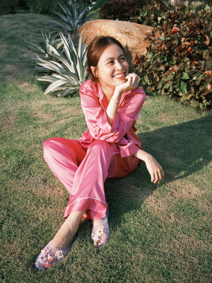 Loạt ảnh của Hoàng Thùy Linh khiến cộng đồng mạng 'dậy sóng' Ảnh 1