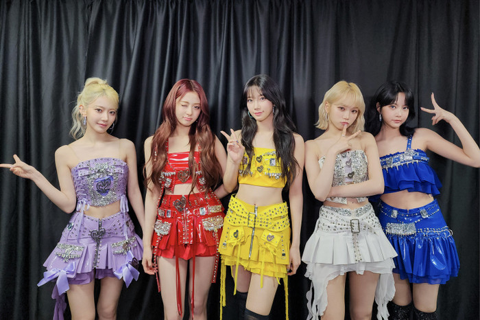 Le Sserafim là một nhóm nhạc nữ thần tượng Hàn Quốc gồm 5 thành viên.