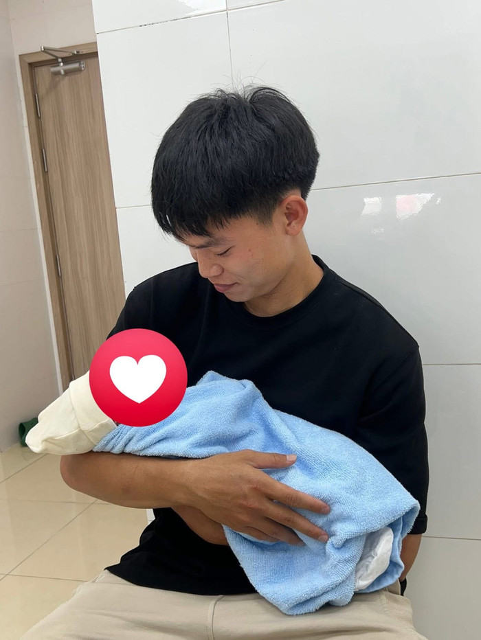 Hồ Văn Cường có con trai vào tháng 9 năm nay. Anh cho biết bản thân đang nỗ lực để có thể chăm lo tốt cho vợ con.