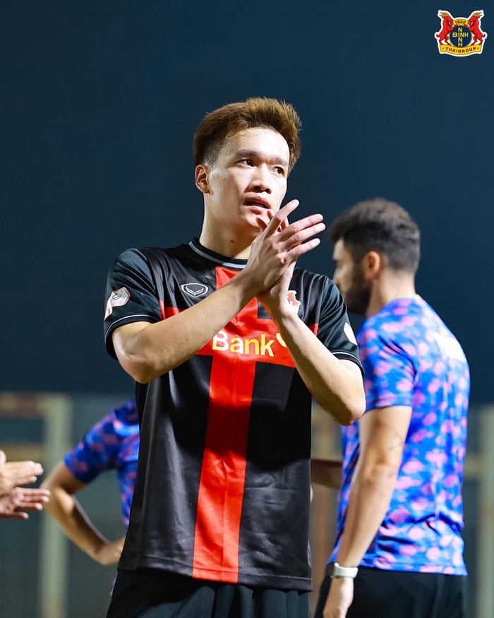 Hoàng Đức “mất” gần 4,6 tỷ đồng theo định giá Transfermarkt, anh bất ngờ nằm trong nhóm những cầu thủ bị giảm giá trị chuyển nhượng mạnh nhất thời gian qua. Ảnh: Ninh Bình FC